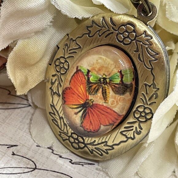 Bronze Easter Dragonfly Butterfly Mother’s Day Locket Necklace Pendant Wedding - Picture 5 of 15